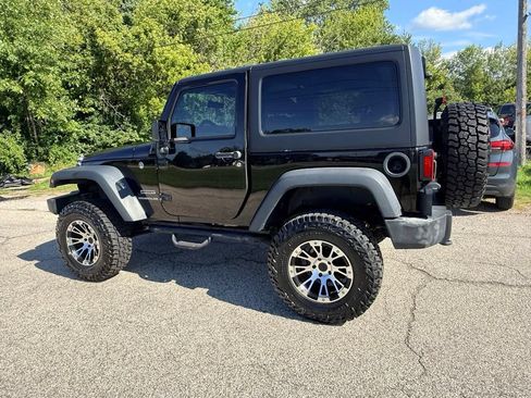 Used 2017 Jeep Wrangler Sport AWD/4WD image 14