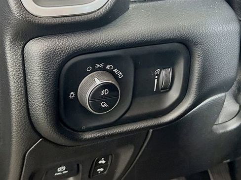 Used 2020 RAM 1500 Big Horn image 12