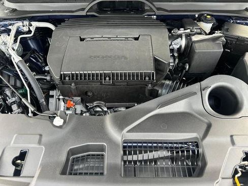 New 2025 Honda Pilot Touring image 19