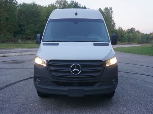Used 2023 Mercedes-Benz Sprinter 2500 image 8