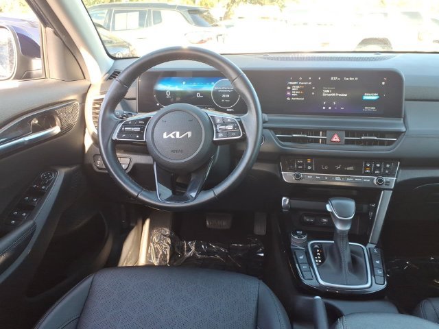 Used 2024 Kia Seltos EX AWD/4WD image 14