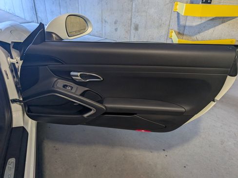 Used 2018 Porsche 911 Carrera 4S image 25