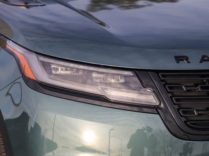 New 2026 Land Rover Range Rover Velar Dynamic SE