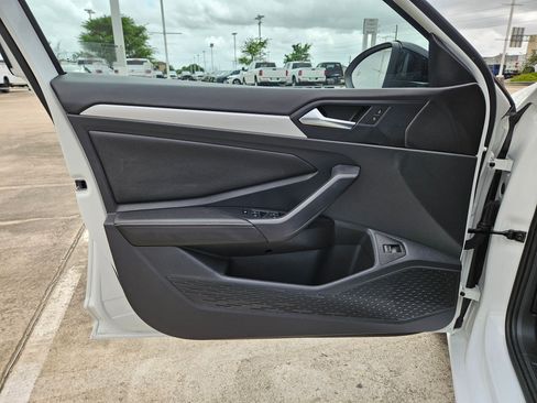 Used 2025 Volkswagen Jetta Sport FWD image 14