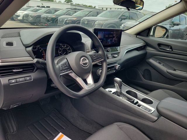 New 2026 Nissan Altima 2.5 SV w/ SV Special Edition Package AWD/4WD image 14