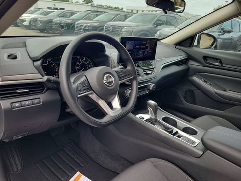 New 2026 Nissan Altima 2.5 SV w/ SV Special Edition Package AWD/4WD image 14