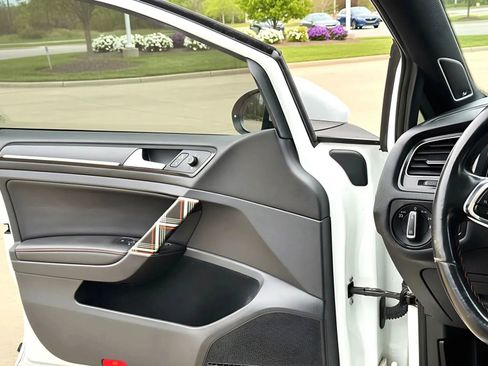 Used 2016 Volkswagen GTI Autobahn w/ Lighting Package (SEL) image 26