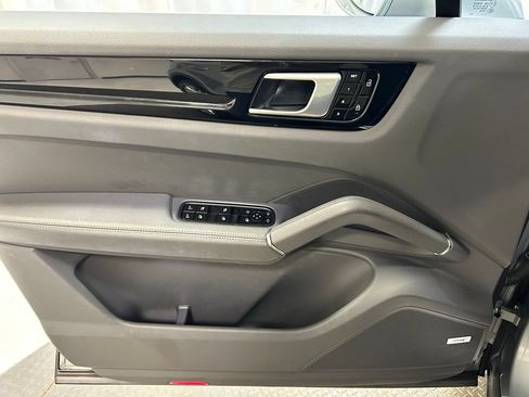 Certified 2020 Porsche Cayenne AWD/4WD image 10