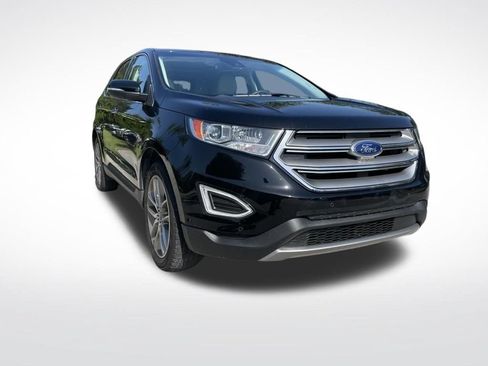 Used 2018 Ford Edge Titanium w/ Equipment Group 302A FWD image 2
