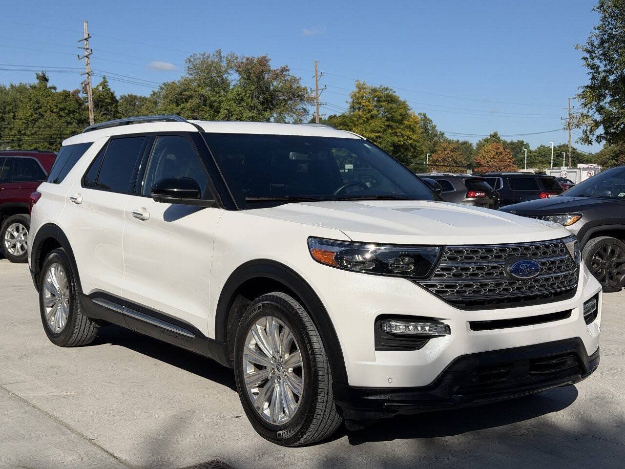 Used 2020 Ford Explorer Limited AWD/4WD image 3
