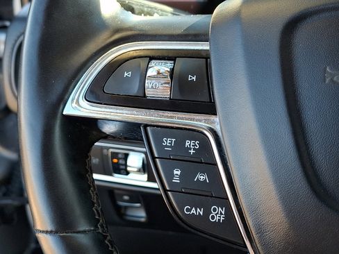 Used 2022 Lincoln Nautilus Reserve image 23