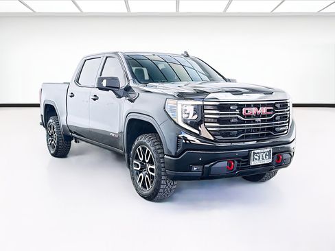 Used 2023 GMC Sierra 1500 AT4 w/ AT4 Premium Package AWD/4WD image 3