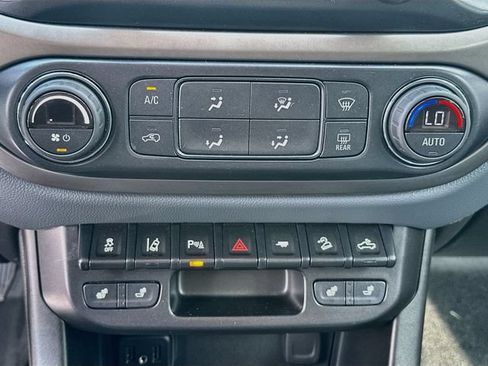 Used 2021 Chevrolet Colorado Z71 w/ Safety Package AWD/4WD image 16
