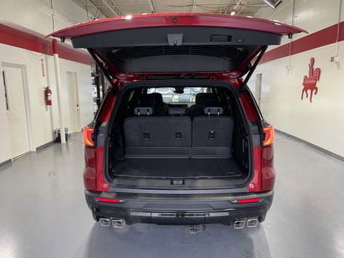 New 2026 GMC Acadia AT4 image 8