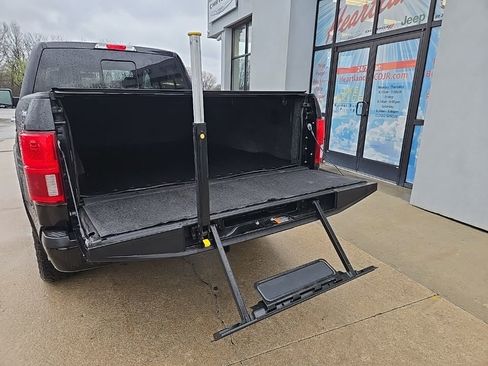 Used 2020 Ford F150 Platinum w/ Equipment Group 701A Luxury AWD/4WD image 33