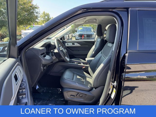 Used 2026 Ford Explorer Active w/ Active Comfort Package AWD/4WD image 17