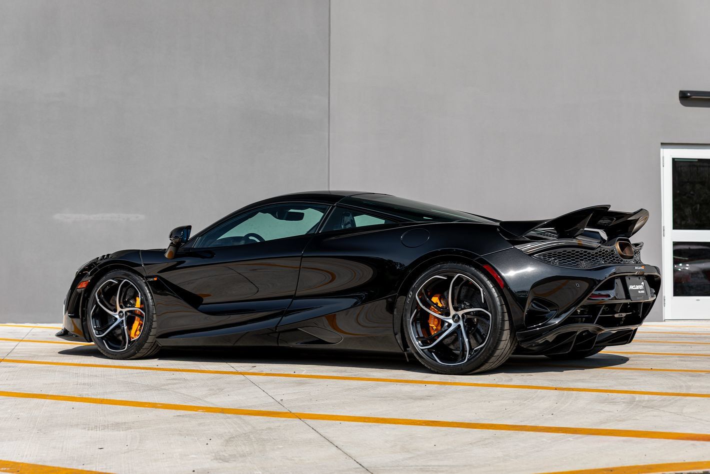 Used 2024 McLaren 750S RWD image 19