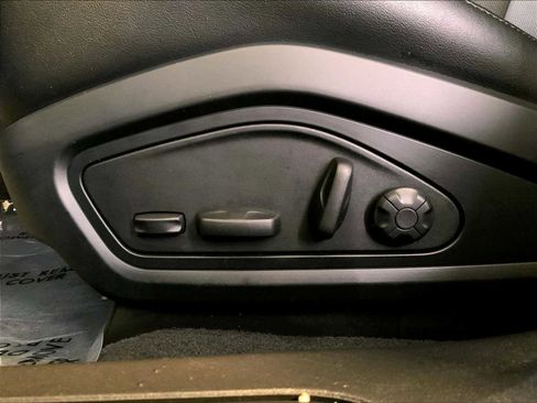 Certified 2022 Porsche Taycan RWD image 39