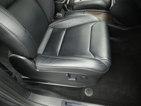 Used 2018 Tesla Model X 75D image 29