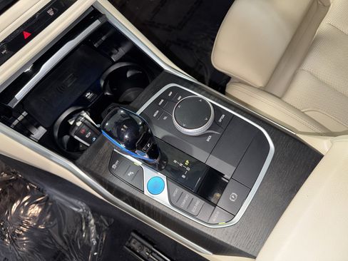 Used 2023 BMW i4 eDrive40 w/ Premium Package RWD image 28