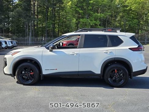 Used 2025 Nissan Rogue SV AWD/4WD image 2