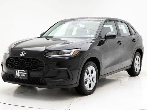 Used 2025 Honda HR-V LX image 2