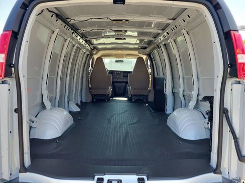 New 2026 Chevrolet Express 2500 Extended w/ Driver Convenience Package RWD image 21