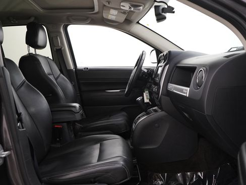 Used 2016 Jeep Compass High Altitude AWD/4WD image 11