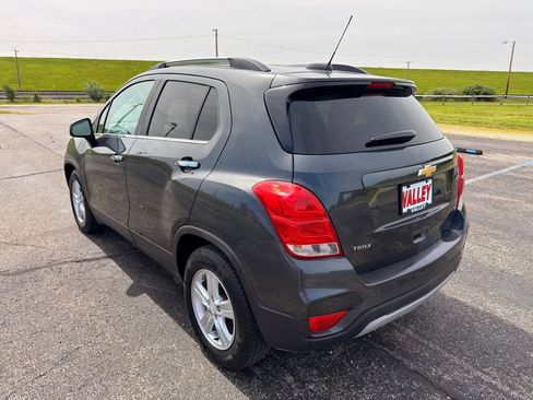 Used 2018 Chevrolet Trax LT w/ Driver Confidence Package FWD image 12