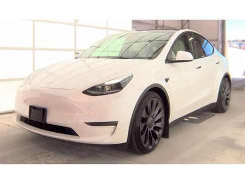 Used 2025 Tesla Model Y Performance AWD/4WD image 1