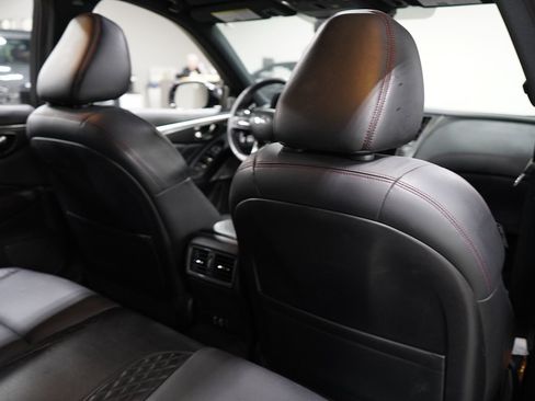 Used 2023 INFINITI Q50 Red Sport 400 w/ Black Opal Edition RWD image 30