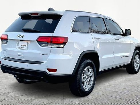 Used 2020 Jeep Grand Cherokee Laredo image 5