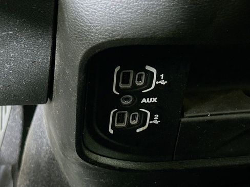 Used 2024 RAM 2500 Laramie image 31