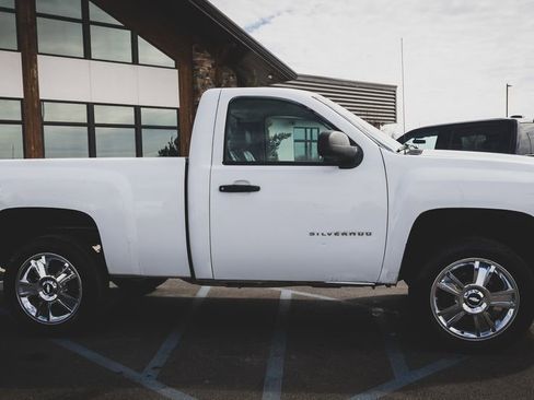 Used 2013 Chevrolet Silverado 1500 W/T image 9