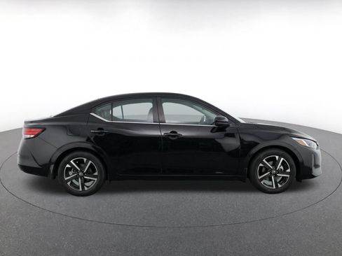 Used 2025 Nissan Sentra SV FWD image 13