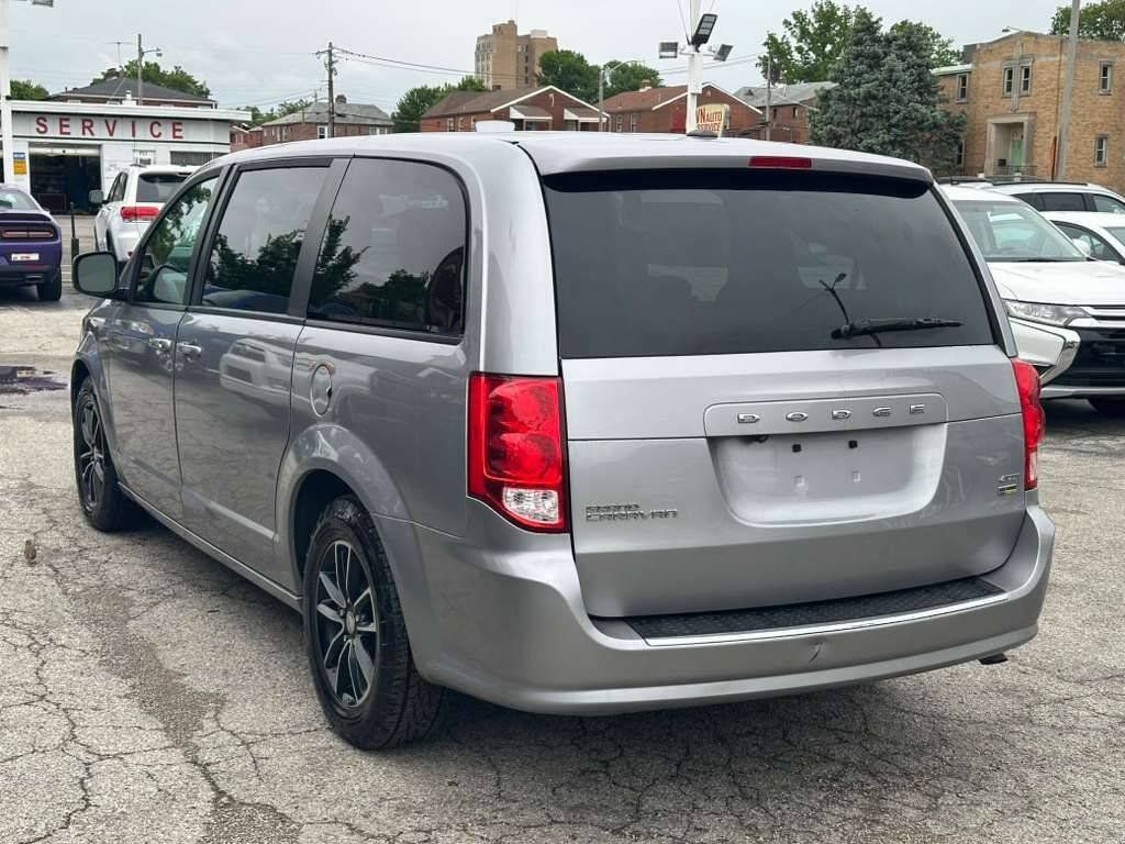 Used 2018 Dodge Grand Caravan GT FWD image 5