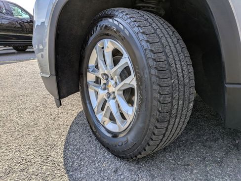 Used 2020 Chevrolet Traverse LT image 39