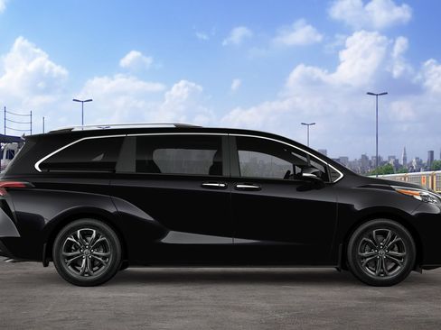 New 2026 Toyota Sienna Platinum AWD/4WD image 11
