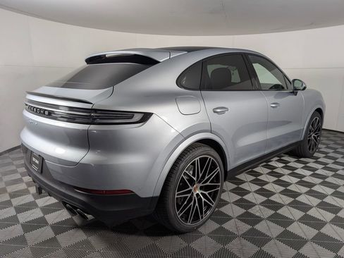 New 2026 Porsche Cayenne S image 7