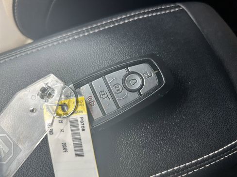 Used 2022 Ford Escape SEL w/ Technology Package FWD image 37