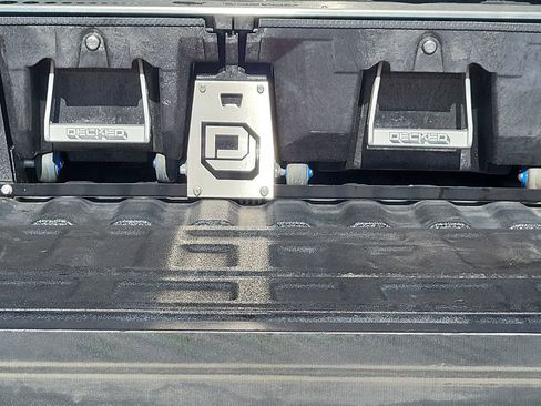 Used 2019 Chevrolet Colorado ZR2 w/ Colorado ZR2 Bison Edition image 26