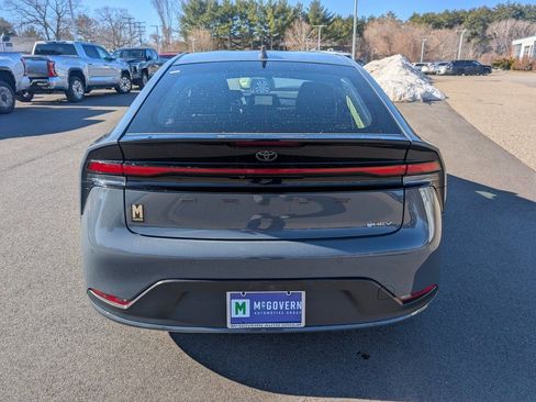 Used 2024 Toyota Prius LE image 4