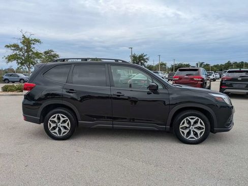 Used 2024 Subaru Forester Premium AWD/4WD image 4