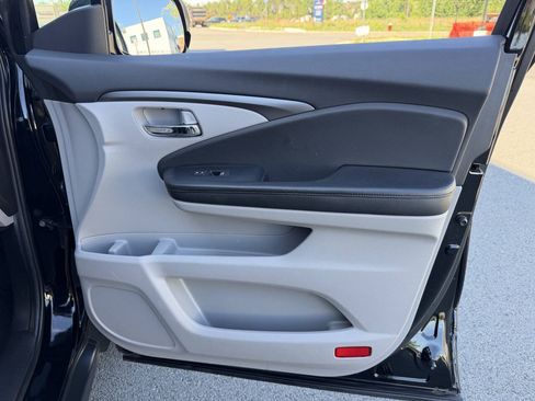 Used 2019 Honda Pilot LX image 23