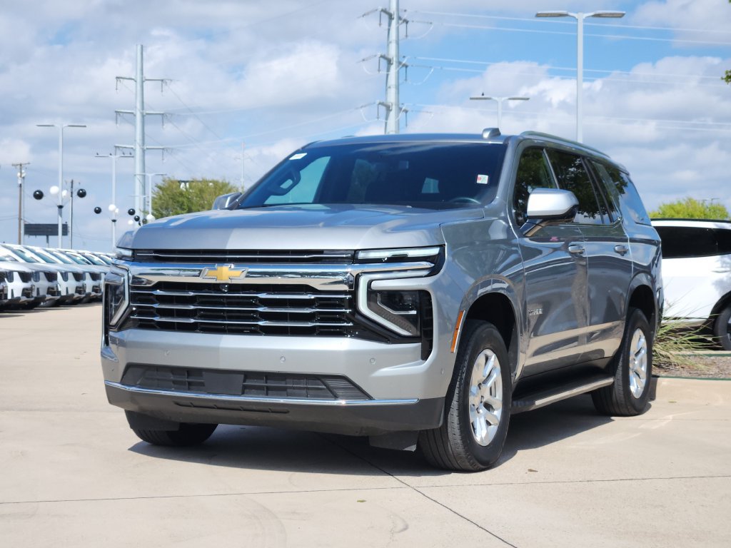Used 2025 Chevrolet Tahoe LT RWD image 2