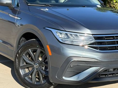 Used 2024 Volkswagen Tiguan SE FWD image 4