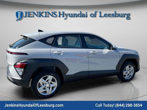 New 2026 Hyundai Kona SE image 4