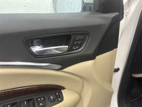 Used 2017 Acura MDX SH-AWD w/ Technology Package image 12
