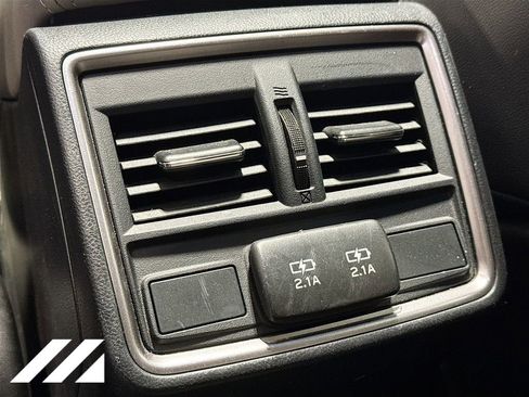 Used 2023 Subaru Forester Limited image 29