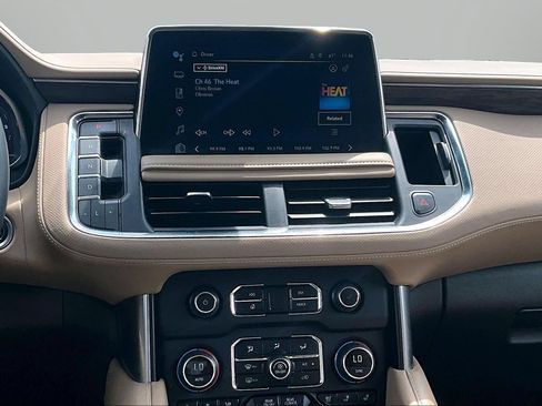 Used 2024 Chevrolet Tahoe Premier AWD/4WD image 5